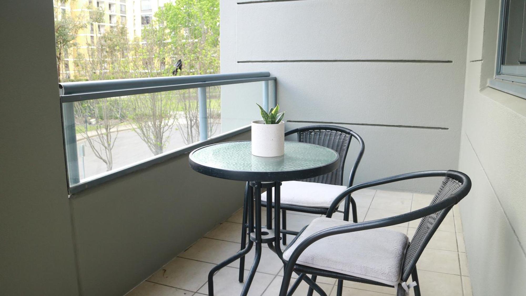 Cozy Minimalist 1 Bedroom Near Hornsby Mall & Trains *